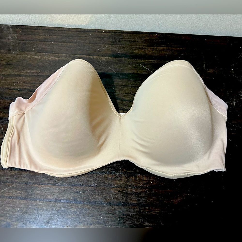 Plus size Bali strapless padded bra size 40D